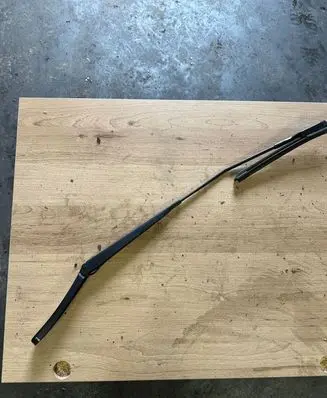 BMW X1 F48 F49 Front wiper blade arm 7360515