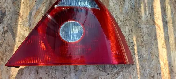 Ford Mondeo Mk III Rear/tail lights