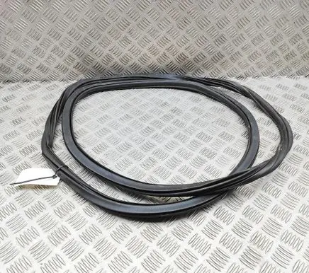 Audi RS Q3 Sportback Rubber seal front coupe door 83F831721B