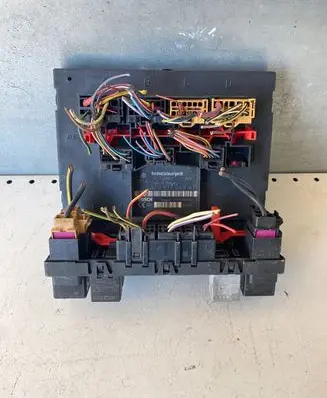 Volkswagen PASSAT B6 Comfort/convenience module 3C0937049AD H52782002 F005V00630