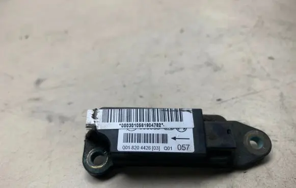 Mercedes-Benz C W203 Airbag deployment crash/impact sensor 0018204426 0003015581904782