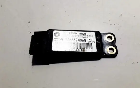 Chrysler Voyager Airbag deployment crash/impact sensor 04686748AG 5WY71910