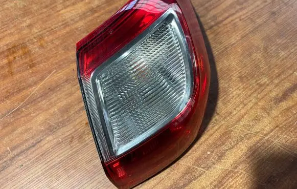 Ford Grand C-MAX Rear/tail lights 90008121
