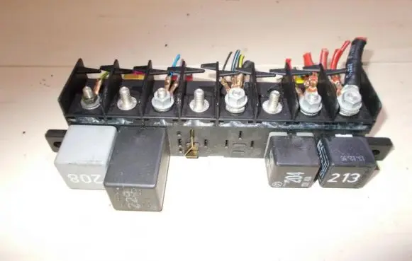 Audi A4 S4 B5 8D Fuse box set 4a0941822
