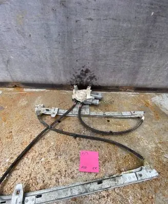 Citroen Xsara Picasso Front door window regulator with motor 103241104 7746009104