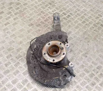 BMW 6 F06 Gran coupe Front wheel hub