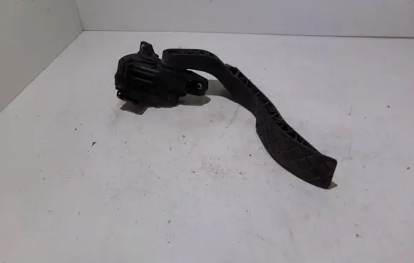 Audi A4 S4 B7 8E 8H Accelerator throttle pedal 8E1721523C
