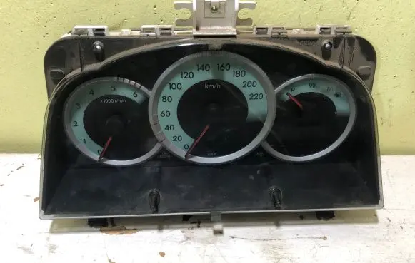 Toyota Corolla Verso E121 Speedometer (instrument cluster) 838000F060L MB2574203689
