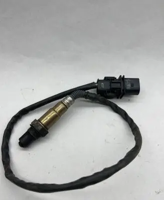 Volkswagen Touran III Lambda probe sensor 03L906262 0281004035