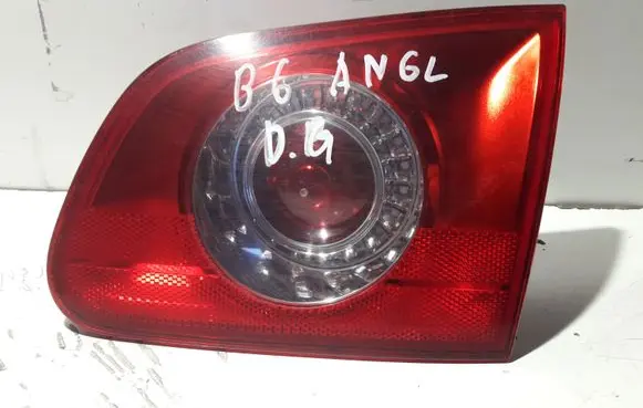 Volkswagen PASSAT B6 Tailgate rear/tail lights
