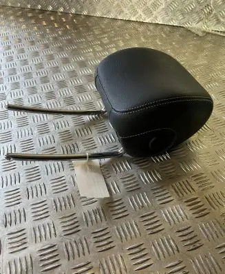 Mercedes-Benz GLC X253 C253 Front seat headrest 