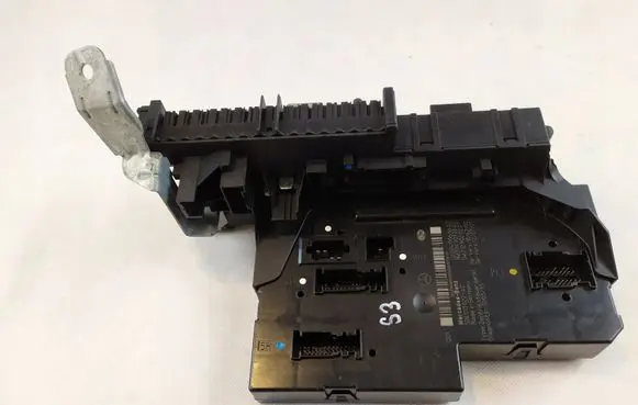 Mercedes-Benz E W212 Fuse module 2049065602