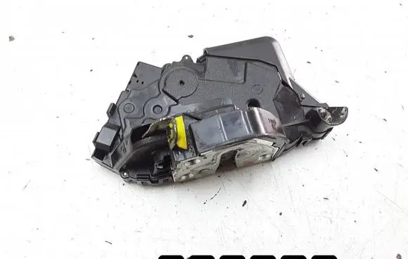 Toyota Prius (XW20) Front door lock 