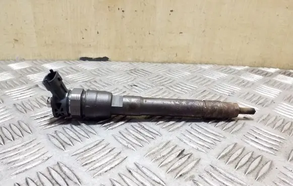 Renault Trafic III (X82) Fuel injector HMLGT2183R 0445110569