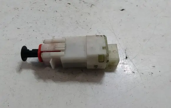 Opel Zafira A Brake pedal sensor switch 90492444