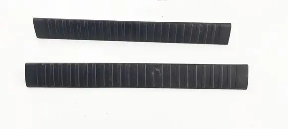 Dodge Durango I Foot area side trim 