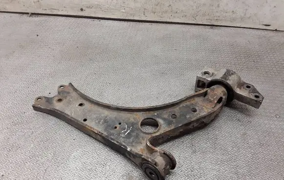 Volkswagen Golf V Front lower control arm/wishbone 