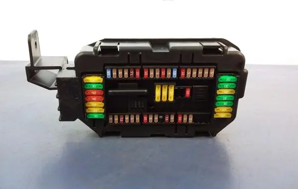 BMW X5 F15 Fuse box set 6819653