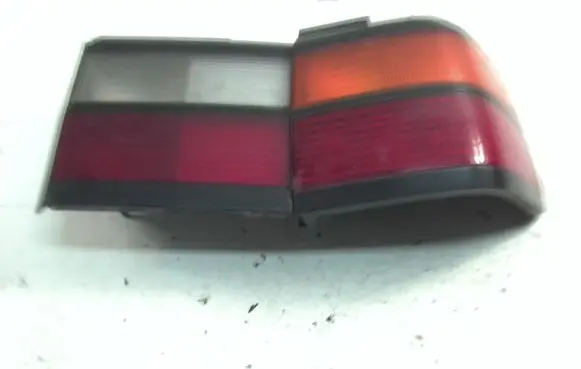 Volkswagen PASSAT B3 Rear/tail lights 357945112