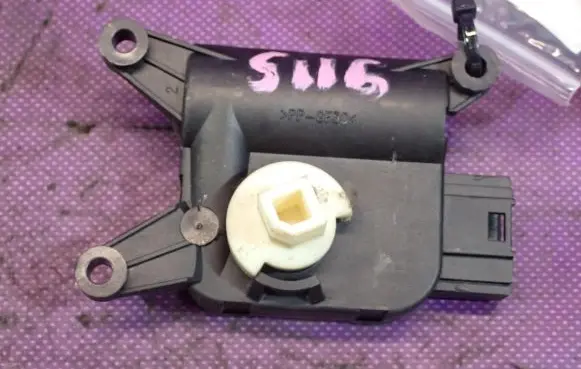 Volkswagen Touran I A/C air flow flap actuator/motor 1K0907511G
