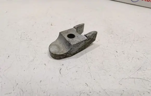 BMW 7 E38 Fuel Injector clamp holder 13532248427