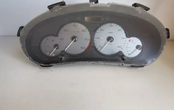 Peugeot Partner Speedometer (instrument cluster) 9652247180