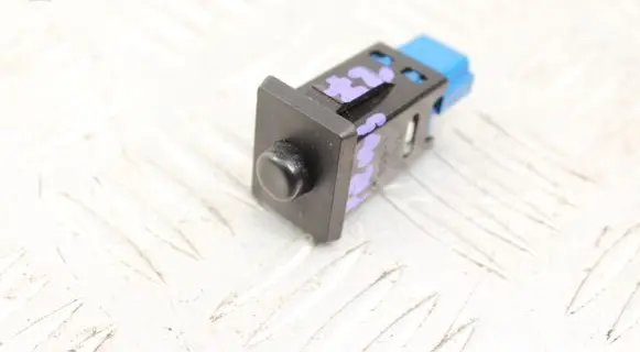 Lexus LS 400 Tailgate opening switch 157277 1572771