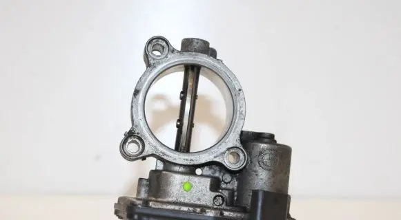 BMW 5 F10 F11 Throttle valve 7810752