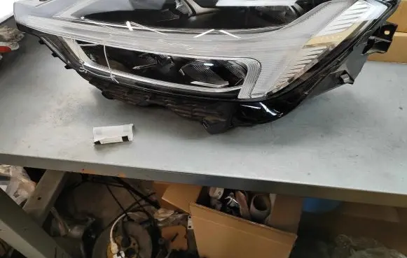 Volvo XC60 Headlight/headlamp 31420411