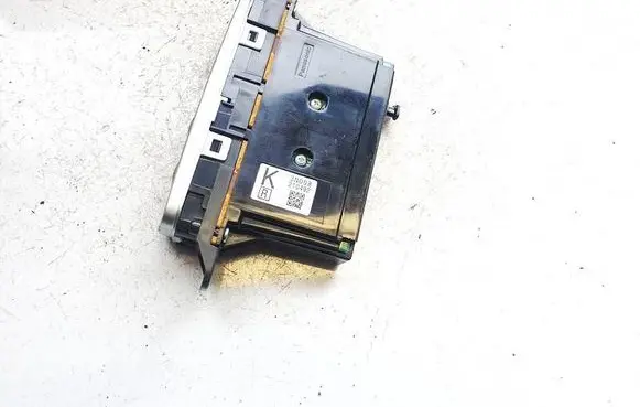 Nissan Leaf I (ZE0) Multifunctional control switch/knob 3nd0b 210492