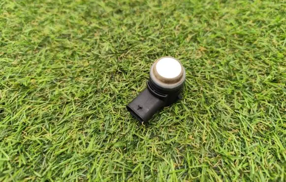 Mercedes-Benz B W246 W242 Parking PDC sensor A0009051202