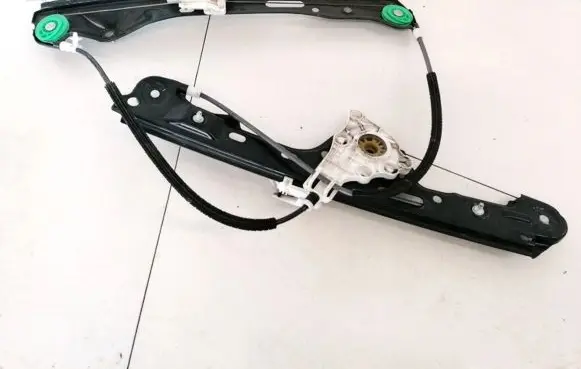 BMW 1 E81 E87 Sliding door window regulator with motor 7067795 7138465E