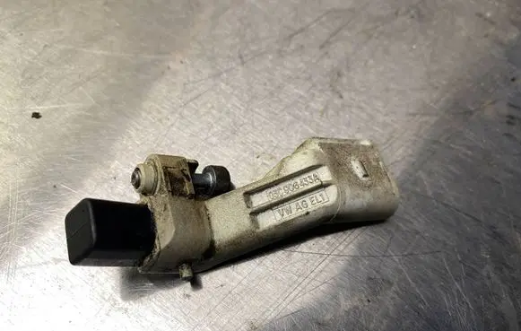 Volkswagen Caddy Crankshaft position sensor 03C906433A