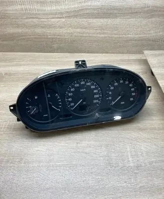Renault Scenic I Speedometer (instrument cluster) 7700847784
