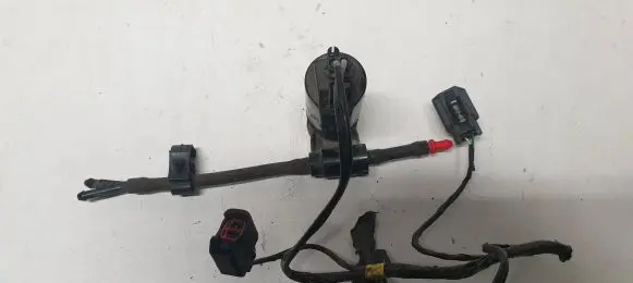 Volvo XC60 Windscreen/windshield washer pump 1024928 1305181772