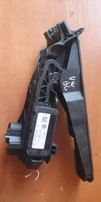 Volkswagen PASSAT B6 Accelerator throttle pedal 1K1721503 020908