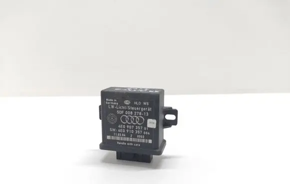 Audi A8 S8 D3 4E Light module LCM 5DF00827813 4E0907357