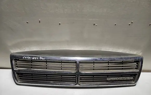 Chrysler Voyager Front grill 5263546 5263528