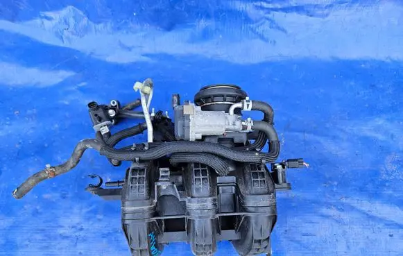 Toyota Aygo AB40 Intake manifold 17120-0Q050 22030-0Q040