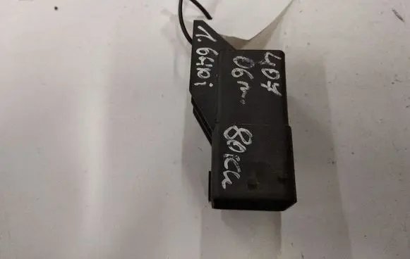 Peugeot 407 Glow plug pre-heat relay 51252002 9640469680