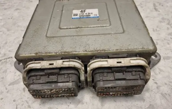 Mazda 6 Engine control unit/module LF6818881E E6T52203H