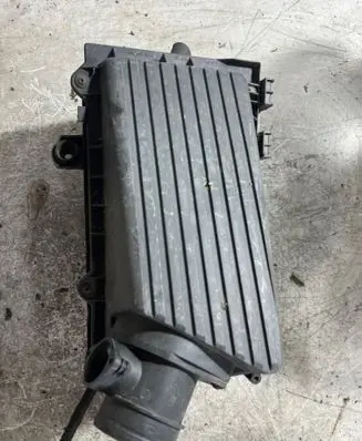 Volkswagen Golf IV Air filter box 1J0129614A