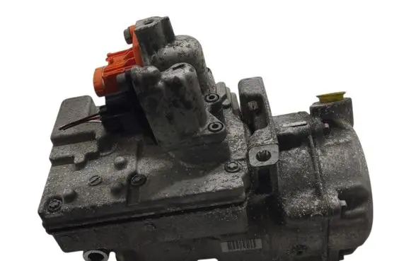 Renault Zoe Air conditioning (A/C) compressor (pump) 926005749R