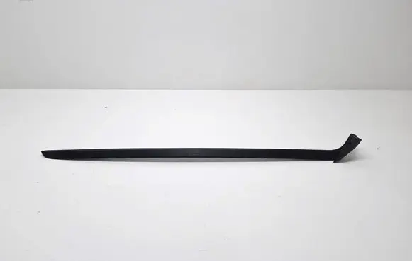 Opel Astra L Rubber seal front coupe door window 9853780280