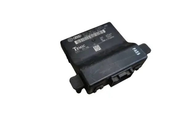 Audi A3 S3 8P Gateway control module 1K0907530D 1K0907951