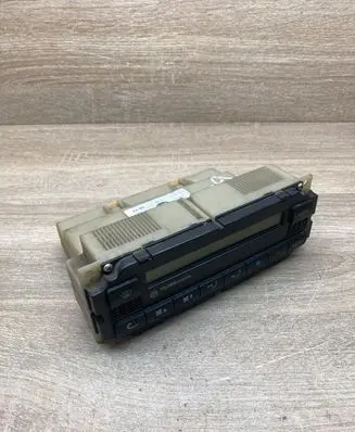 Volkswagen PASSAT B5 Climate control unit 1J1907044 5HB007617