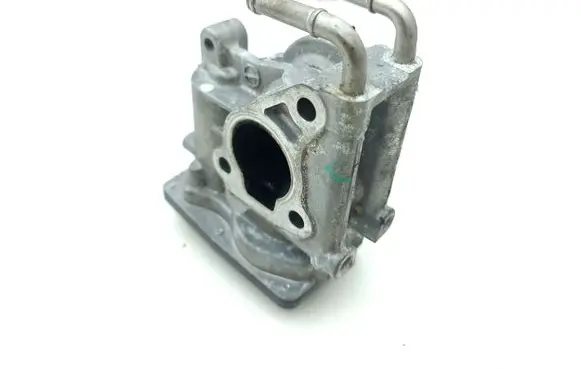 Toyota RAV 4 (XA40) Engine shut-off valve 258000R010