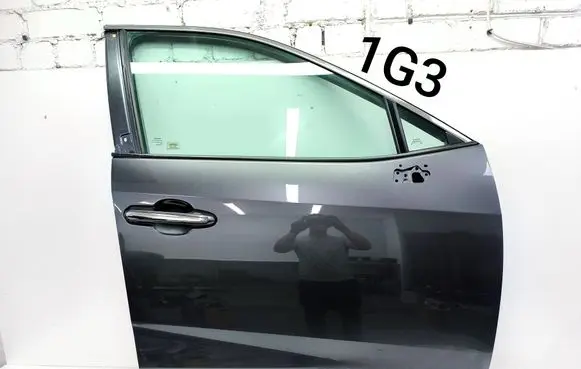Toyota RAV 4 (XA50) Front door 