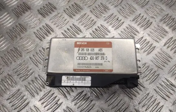Audi A6 S6 C4 4A Engine control unit/module 4D0907379D 0265108005 DT0524968634