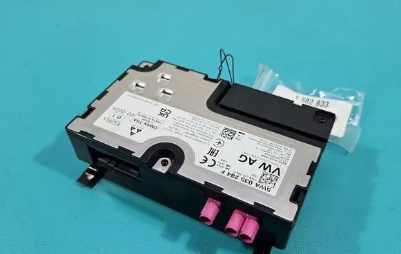 Skoda Octavia Mk4 Central body control module 5WA035284F IMPRK1582833